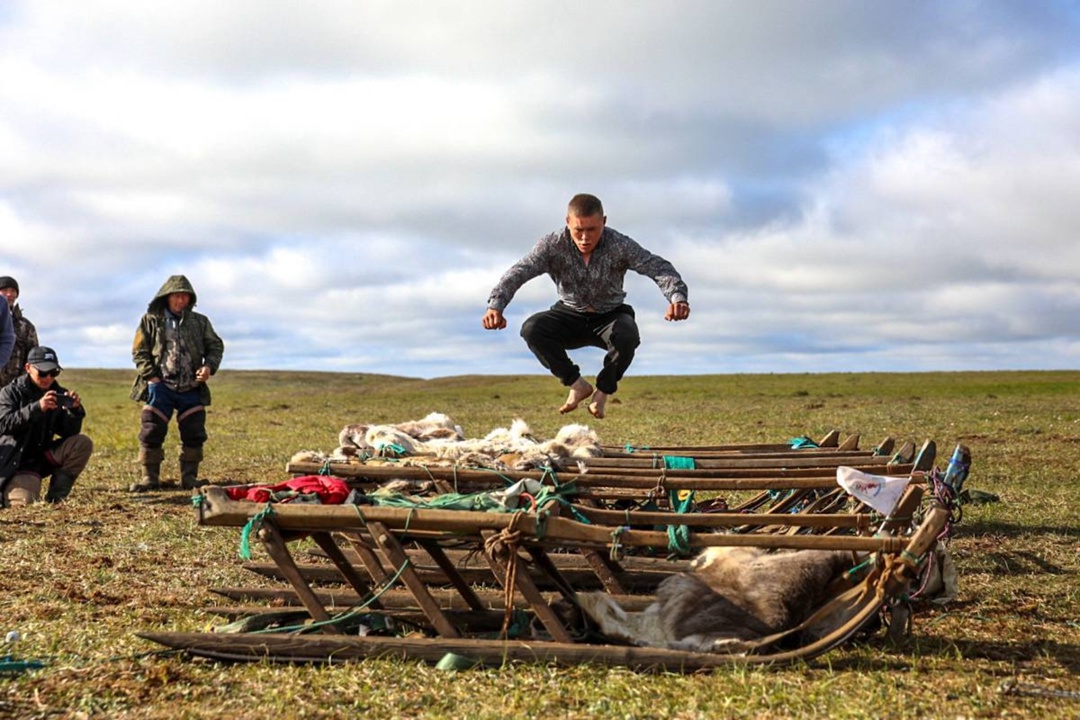 Праздник тружеников тундры При поддержке ЛУКОЙЛа в Ненецком автономном округе прошёл День оленевода.
