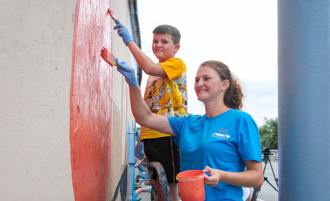 400 метров истории российской логистики: подарим Владивостоку уникальный мурал!