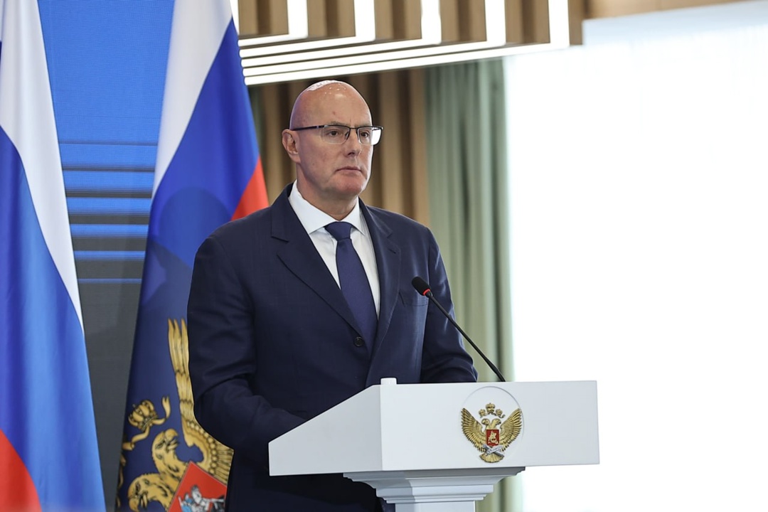 Дмитрий Чернышенко и Сергей Кравцов провели Всероссийское совещание региональных министров образования.