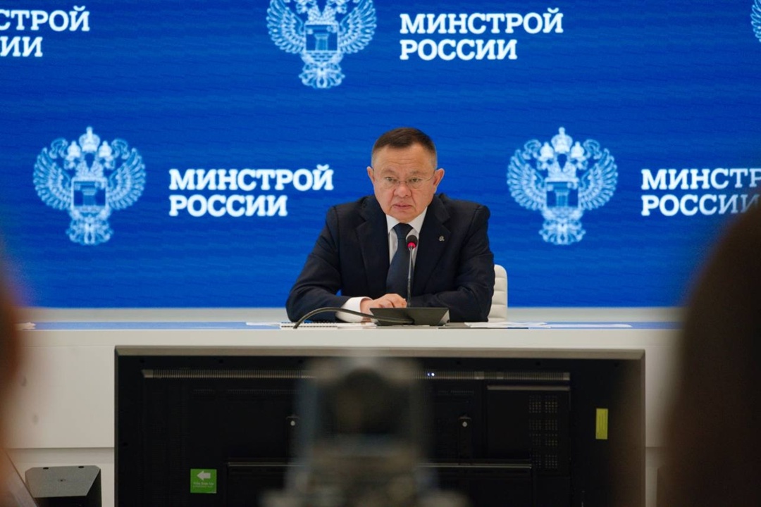 В Минстрое России прошло еженедельное оперативное совещание под председательством Министра строительства и ЖКХ РФ Ирека Файзуллина