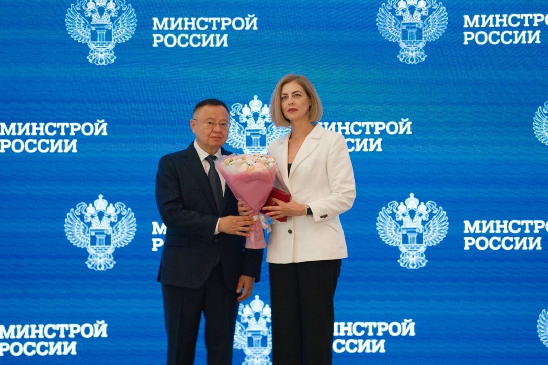 В Минстрое России прошло еженедельное оперативное совещание под председательством Министра строительства и ЖКХ РФ Ирека Файзуллина