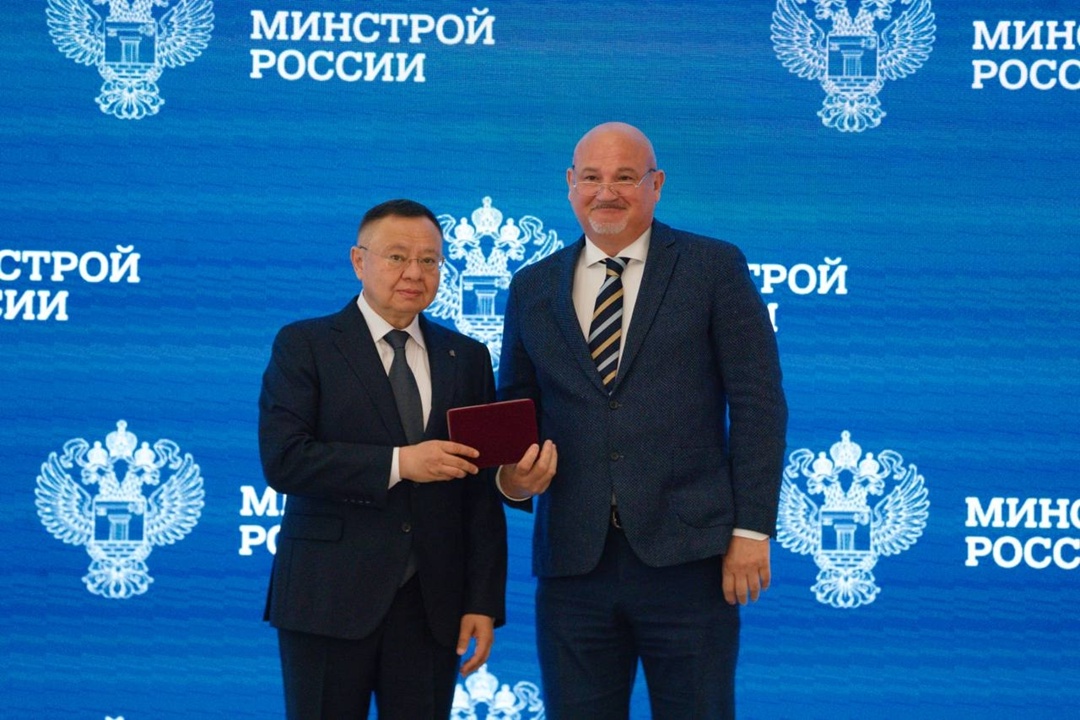 В Минстрое России прошло еженедельное оперативное совещание под председательством Министра строительства и ЖКХ РФ Ирека Файзуллина