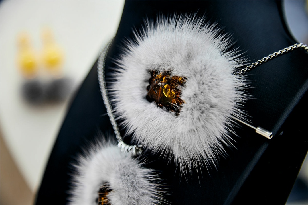 Подарок к Новому году жене? У Ростеха уже есть идеи