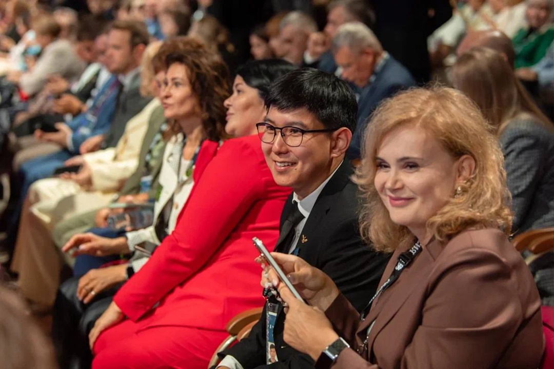 Дмитрий Чернышенко: Подготовка стратегии развития образования – беспрецедентно масштабный процесс.