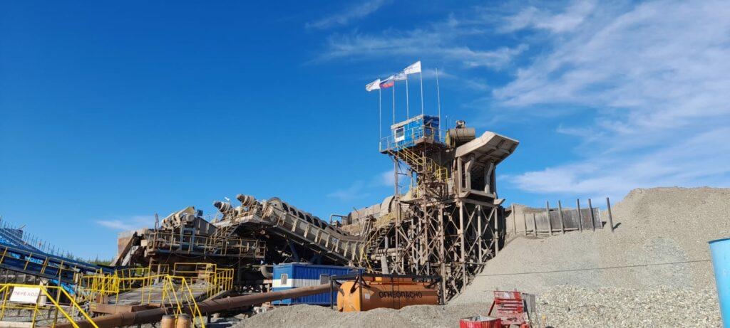 Журналисты республиканских СМИ Якутии посетили самую северную производственную площадку АЛРОСА по добыче алмазов – прииск "Молодо" компании "Алмазы Анабара".