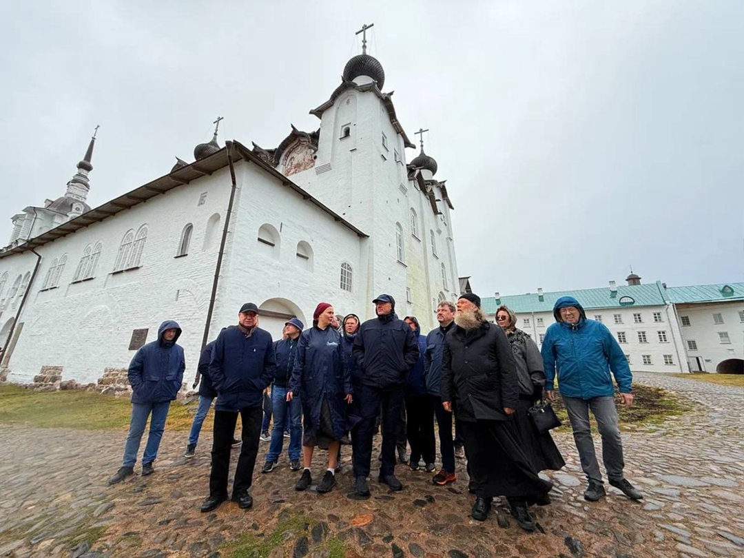 Дмитрий Чернышенко и Святейший Патриарх Московский и всея Руси Кирилл провели заседание оргкомитета по подготовке и проведению празднования 600-летия основания…