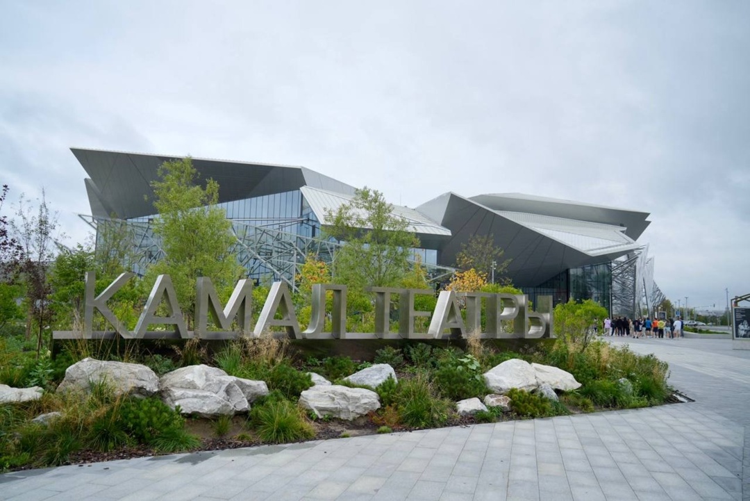 Для участников Всероссийского форума «Развитие малых городов и исторических поселений» провели беговую экскурсию