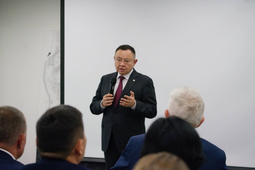 В ходе рабочей поездки в Казань Министр строительства и ЖКХ РФ Ирек Файзуллин провел встречу с главами муниципалитетов совместно с Всероссийской ассоциацией…