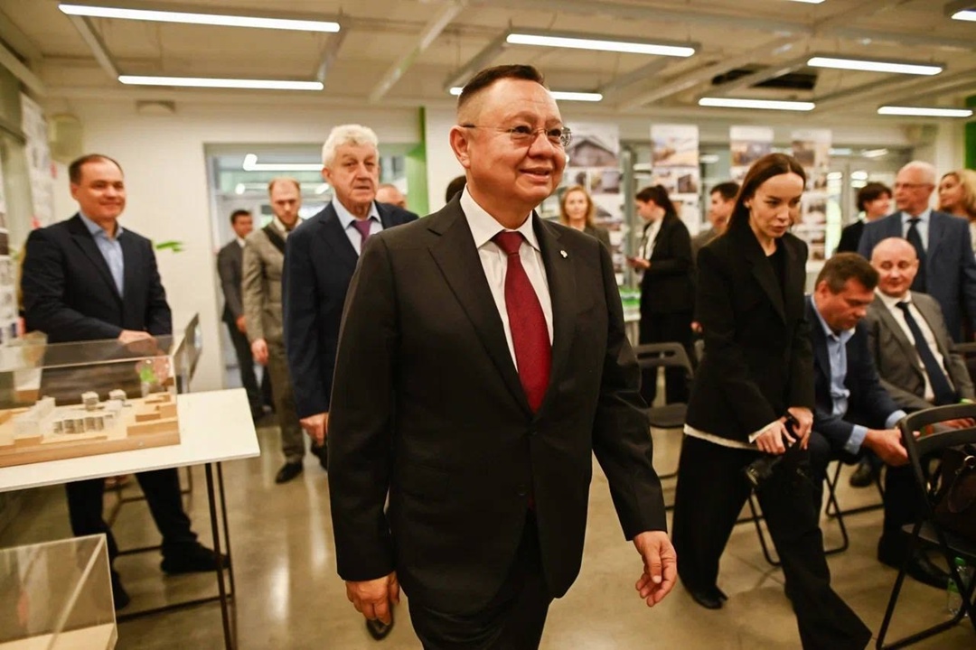 В ходе рабочей поездки в Казань Министр строительства и ЖКХ РФ Ирек Файзуллин провел встречу с главами муниципалитетов совместно с Всероссийской ассоциацией…