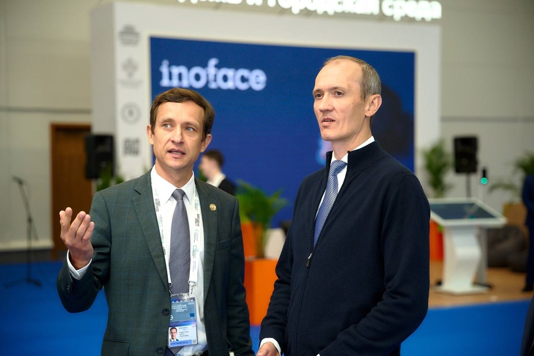 В школу – по улыбке: в Татарстане тестируют проход в учебные заведения по биометрии.