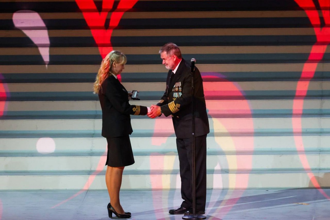 Марина Старовойтова стала первой в мире женщиной-капитаном атомного ледокола