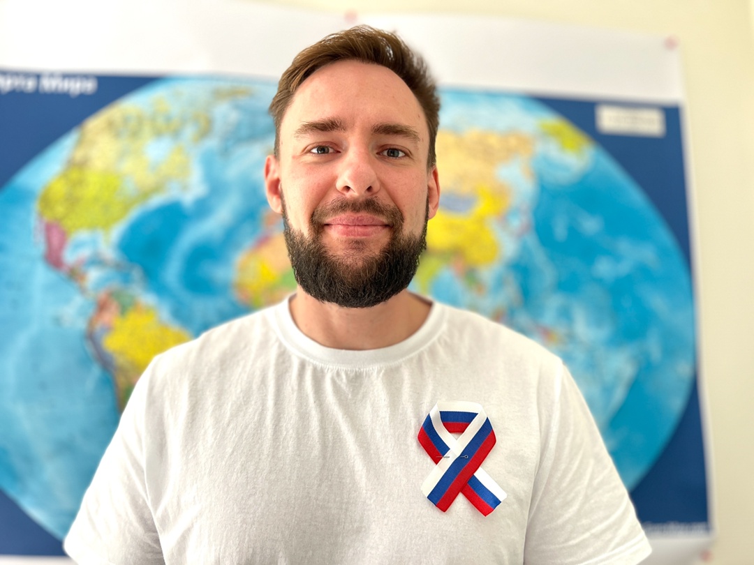 Амурские газопереработчики поддержали Всероссийскую акцию «Российский триколор»