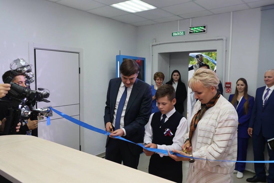 Министр просвещения РФ Сергей Кравцов совершил рабочую поездку в Еврейскую автономную область