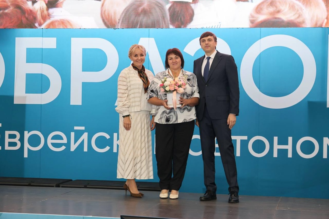 Министр просвещения РФ Сергей Кравцов совершил рабочую поездку в Еврейскую автономную область