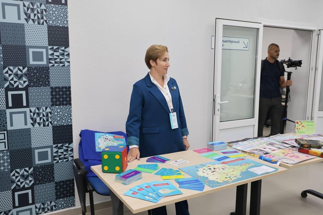 Министр просвещения РФ Сергей Кравцов совершил рабочую поездку в Еврейскую автономную область