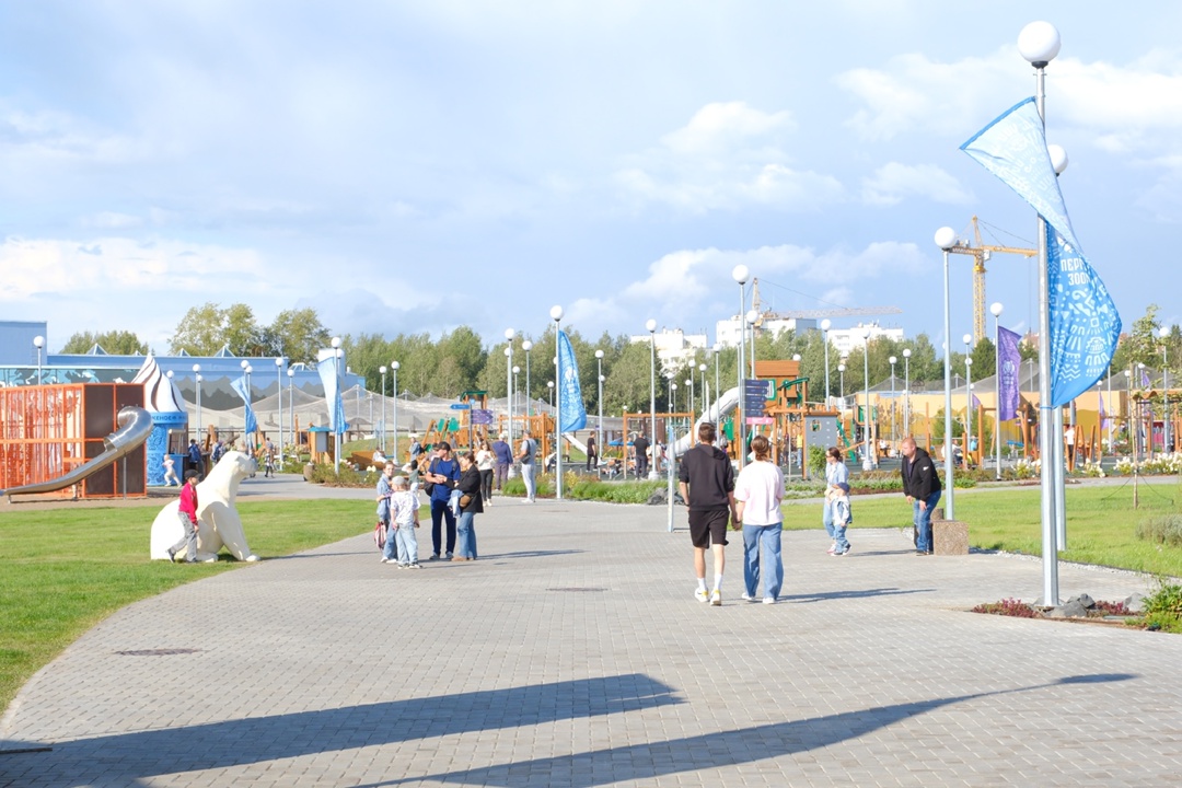 Министр строительства и ЖКХ РФ Ирек Файзуллин в рамках рабочей поездки в Пермский край осмотрел новый зоопарк в Перми