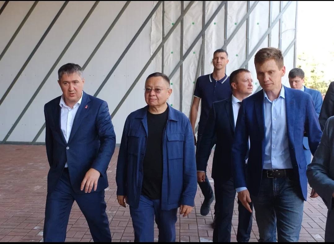 Министр строительства и ЖКХ РФ Ирек Файзуллин в рамках рабочей поездки в Пермь посетил социальные объекты