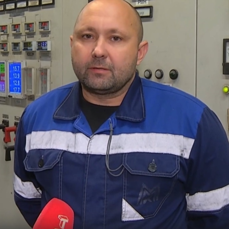 Работа с неординарными решениями Дмитрий Чернев — старший машинист турбинного отделения ПВЭС ММК