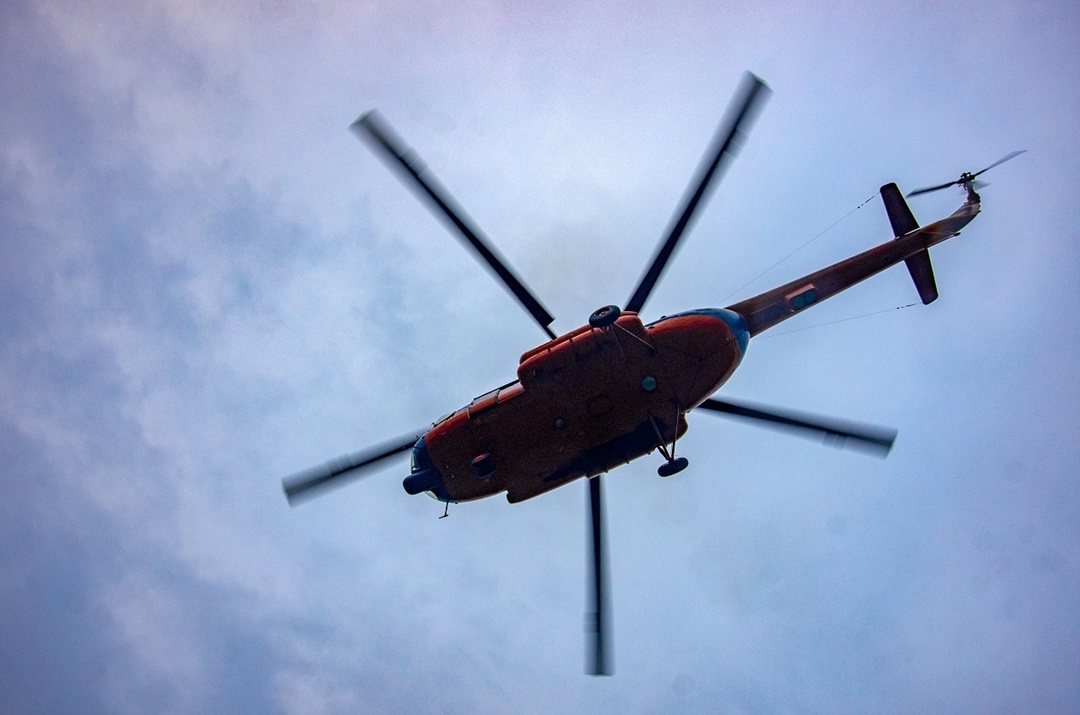 Ми-8 в небе — значит, он работает, не покладая винтов