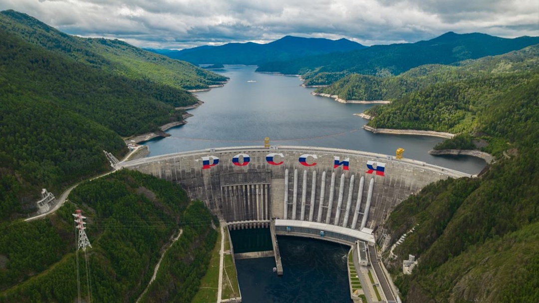 Сегодня, в #ДеньРоссийскогоФлага, символично напомнить: