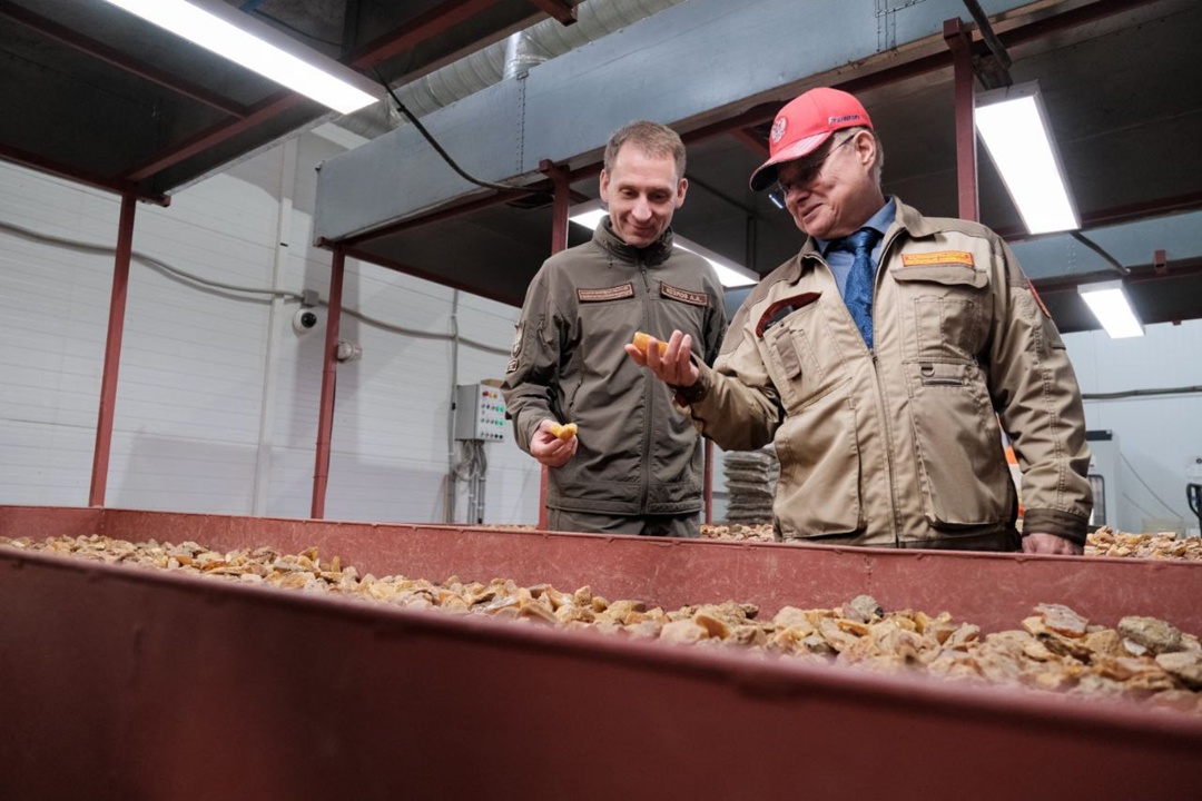 Янтарь и нефть: чем богата Калининградская область.