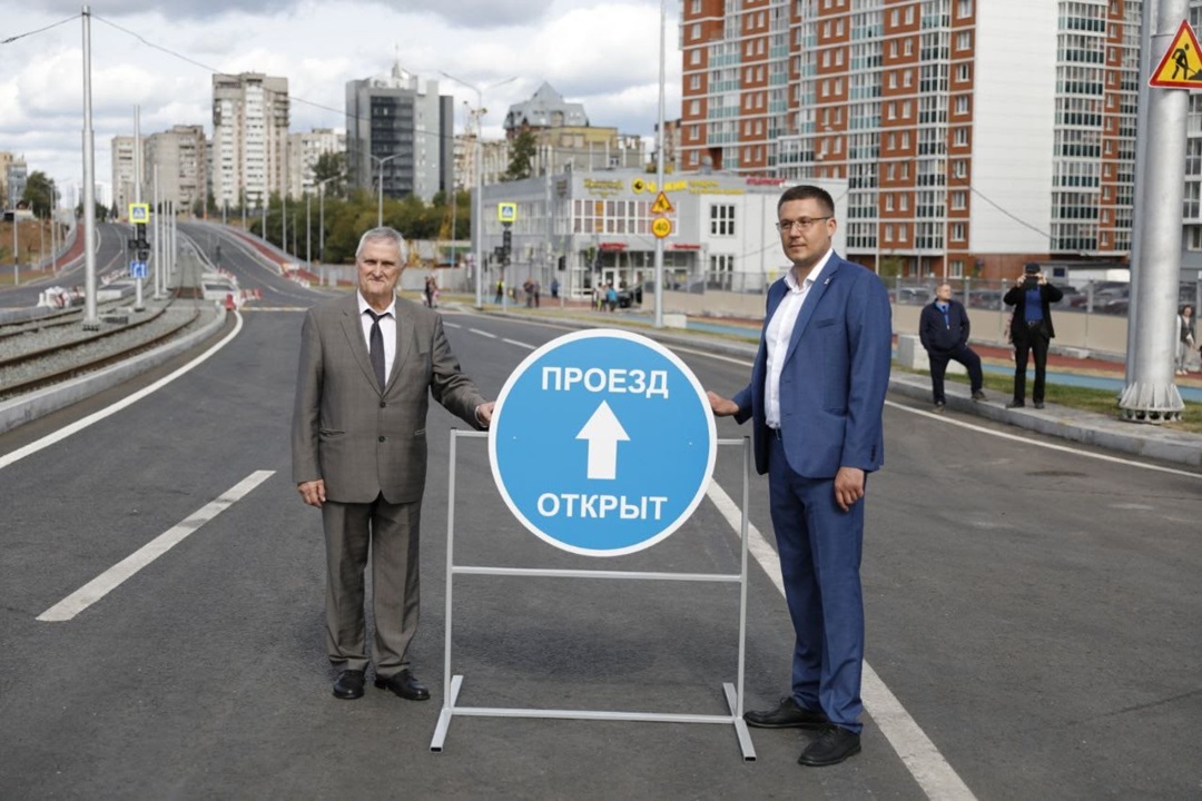 Глава Минстроя России Ирек Файзуллин совместно с Министром транспорта РФ Андреем Никитиным и Губернатором Пермского края Дмитрием Махониным принял участие в…