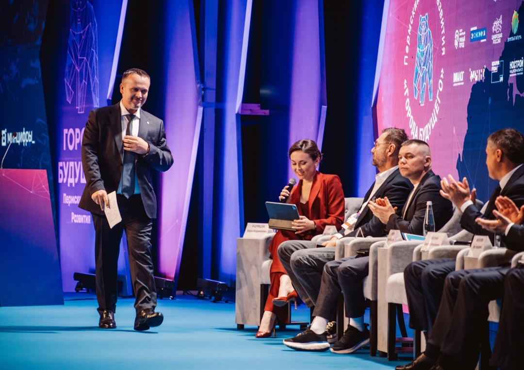 О реализации нацпроекта «Инфраструктура для жизни», главных транспортных достижениях Пермского края и почему регион можно считать одним из локомотивов развития…