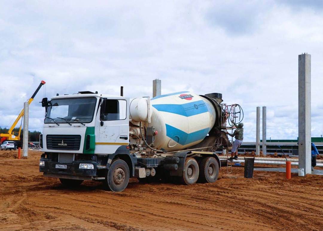 Компания «Красный маяк» начала строительство молочно-товарного комплекса на 4 тыс. голов КРС в Ярославской области, сообщил губернатор региона Михаил Евраев в…