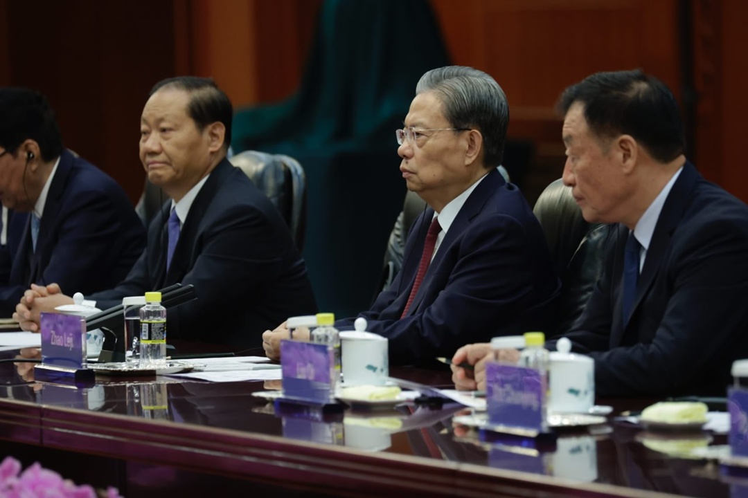 В Пекине Председатель Государственной Думы Вячеслав Володин ( и Председатель Постоянного комитета ВСНП Чжао Лэцзи проводят Десятое заседание Межпарламентской…