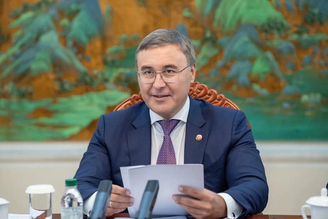 Глава Минобрнауки Валерий Фальков встретился с министром образования КНР Хуай Цзиньпэном в Пекине