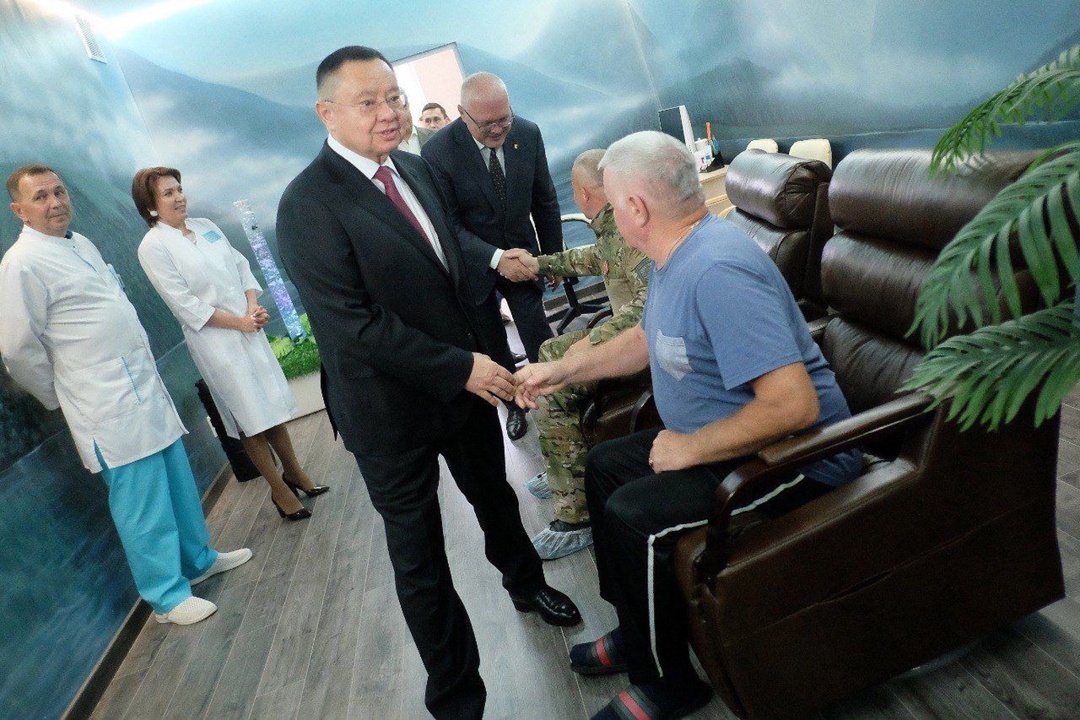 В ходе рабочего визита в Кировскую область Глава Минстроя России Ирек Файзуллин посетил объекты социальной инфраструктуры