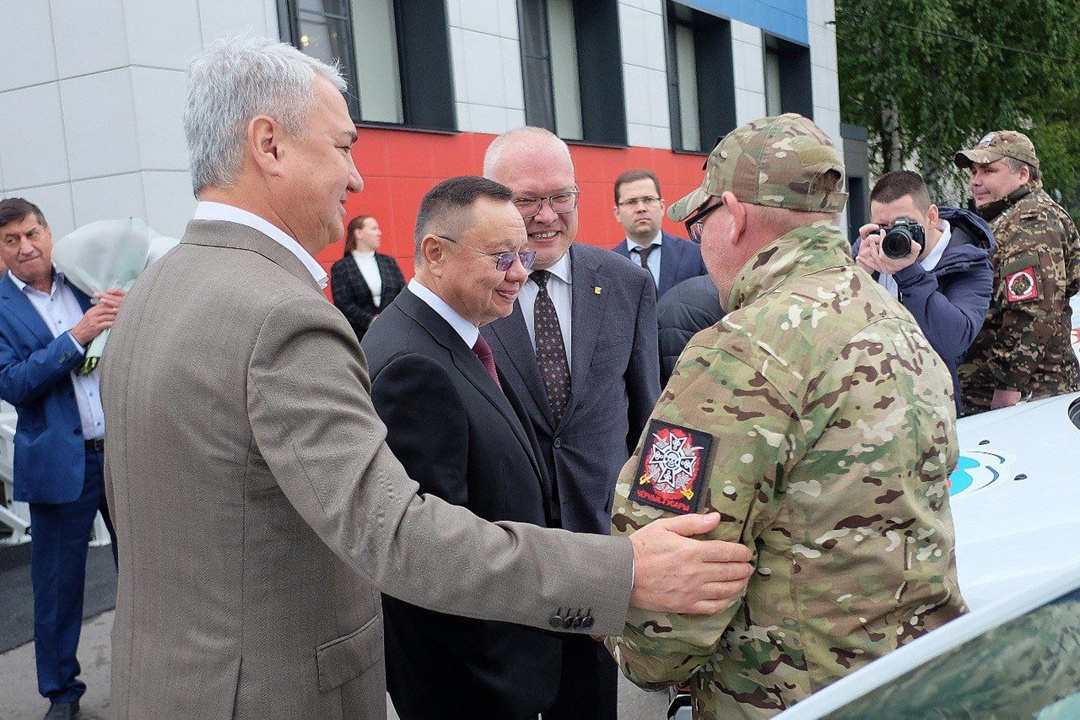 В ходе рабочего визита в Кировскую область Глава Минстроя России Ирек Файзуллин посетил объекты социальной инфраструктуры
