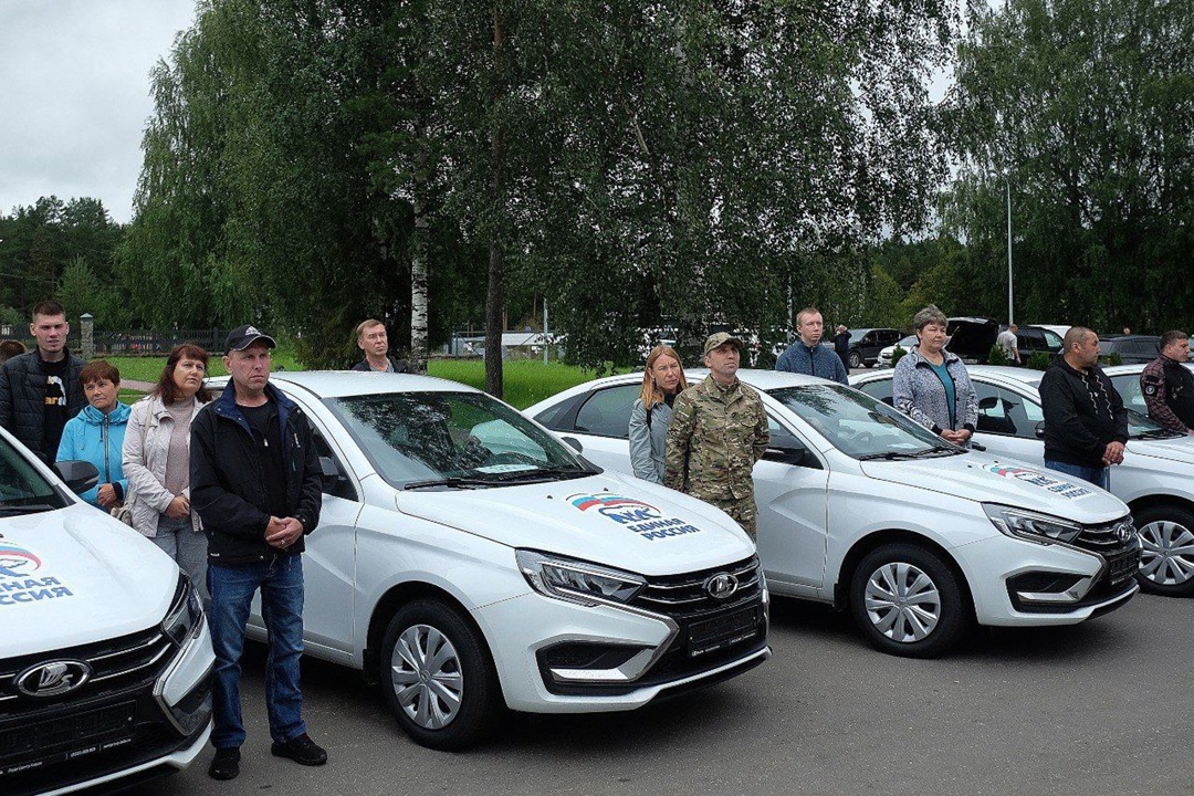 В ходе рабочего визита в Кировскую область Глава Минстроя России Ирек Файзуллин посетил объекты социальной инфраструктуры