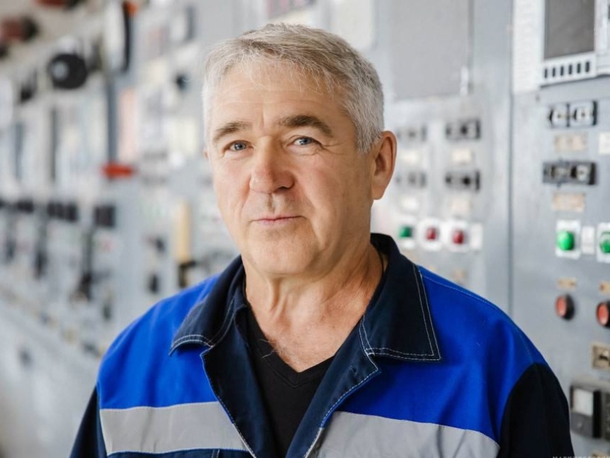 Человек, который держит кислород Магнитки под контролем.