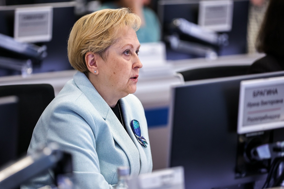 Дмитрий Чернышенко провел совещание с регионами и ведомствами по готовности к новому учебному году.