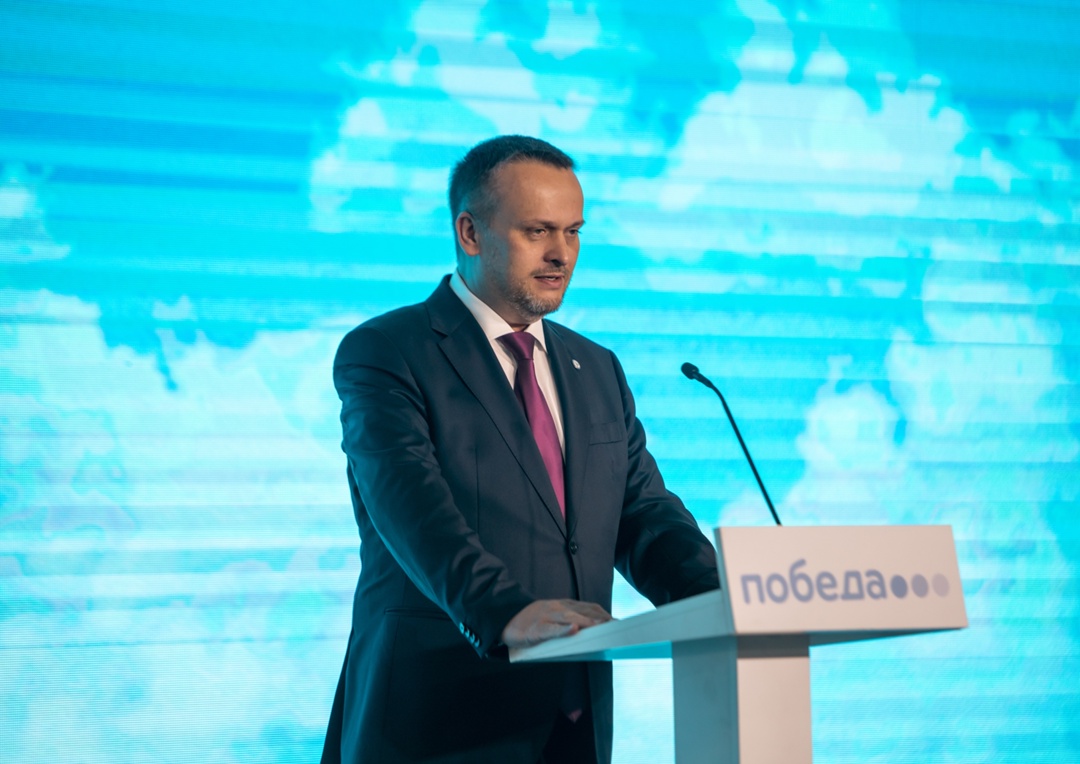 Виталий Савельев принял участие в торжественной церемонии встречи 100-миллионного пассажира авиакомпании «Победа».