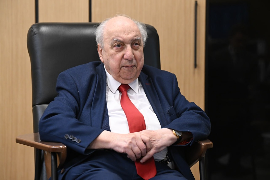 Дмитрий Чернышенко встретился с научным руководителем Института всеобщей истории РАН Александром Чубарьяном.