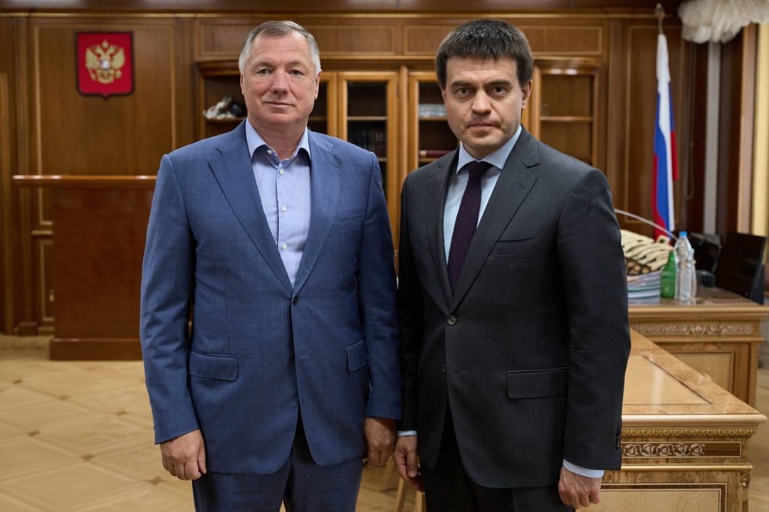 Марат Хуснуллин провел рабочую встречу с губернатором Красноярского края Михаилом Котюковым.