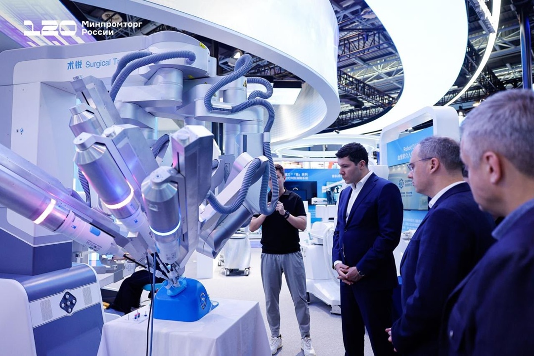 Антон Алиханов посетил центры технологического развития и инноваций Китая