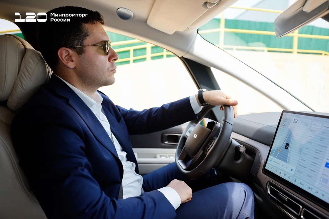 Антон Алиханов посетил центры технологического развития и инноваций Китая