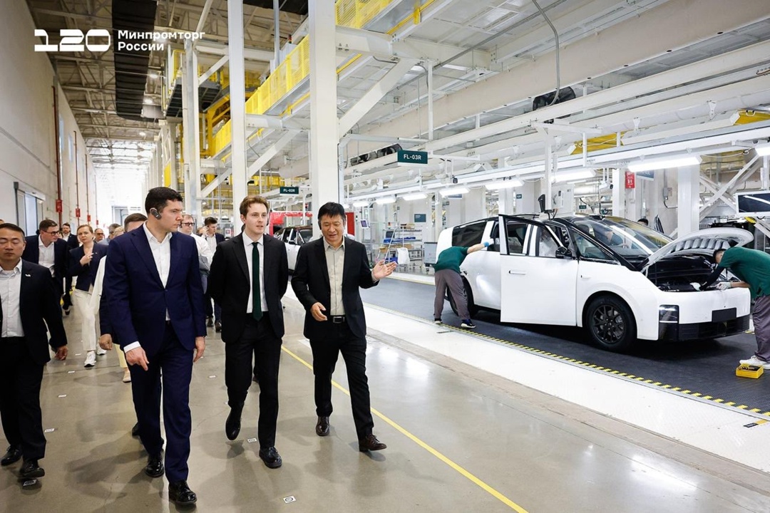 Антон Алиханов посетил центры технологического развития и инноваций Китая