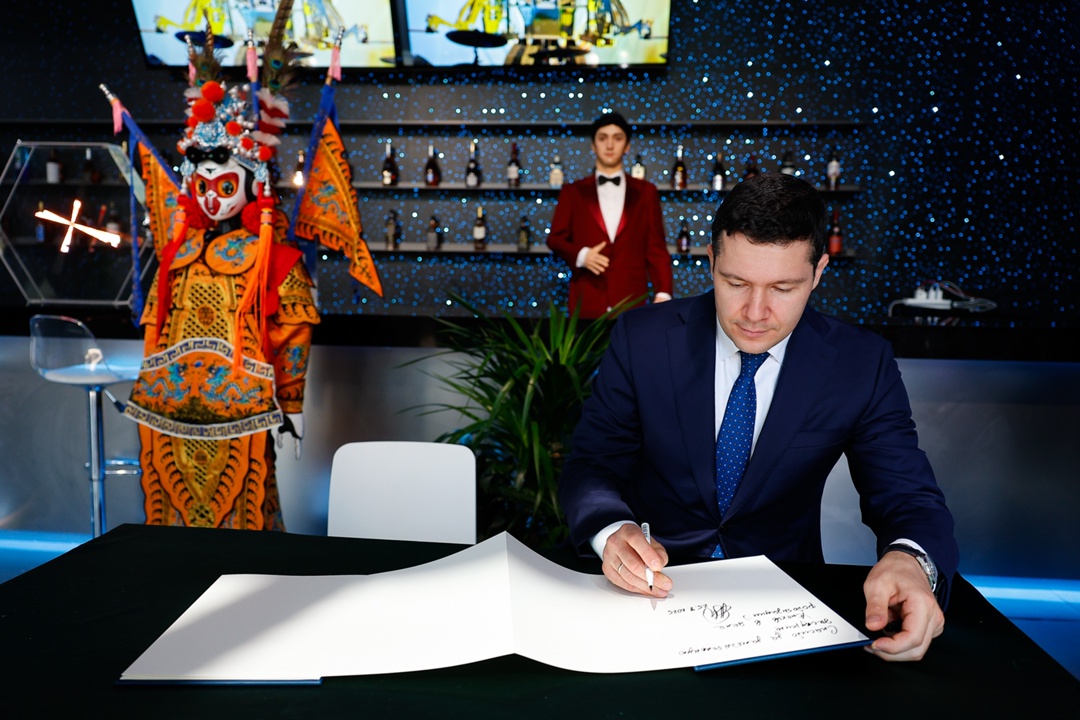 Глава Минпромторга РФ Антон Алиханов посетил Китай с рабочим визитом, в рамках которого принял участие в пленарном заседании подкомиссии по сотрудничеству в…