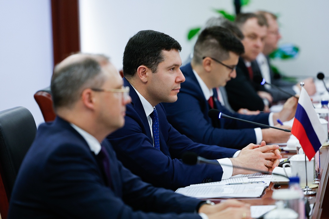 Глава Минпромторга РФ Антон Алиханов посетил Китай с рабочим визитом, в рамках которого принял участие в пленарном заседании подкомиссии по сотрудничеству в…