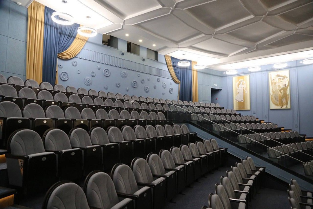 Пируэт времени К -летию Пермского государственного хореографического училища обновлены здание учебного театра, актовый зал и музей, рассказывающий об истории…