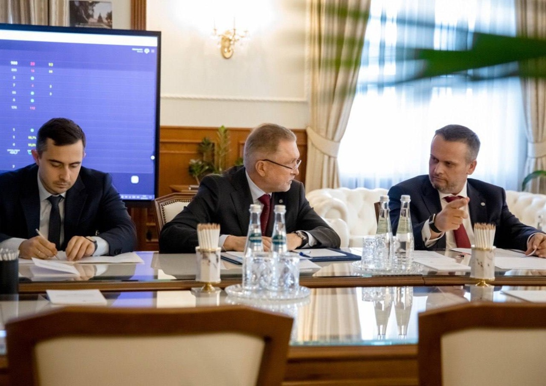 Министр транспорта Андрей Никитин встретился с губернатором Омской области Виталием Хоценко