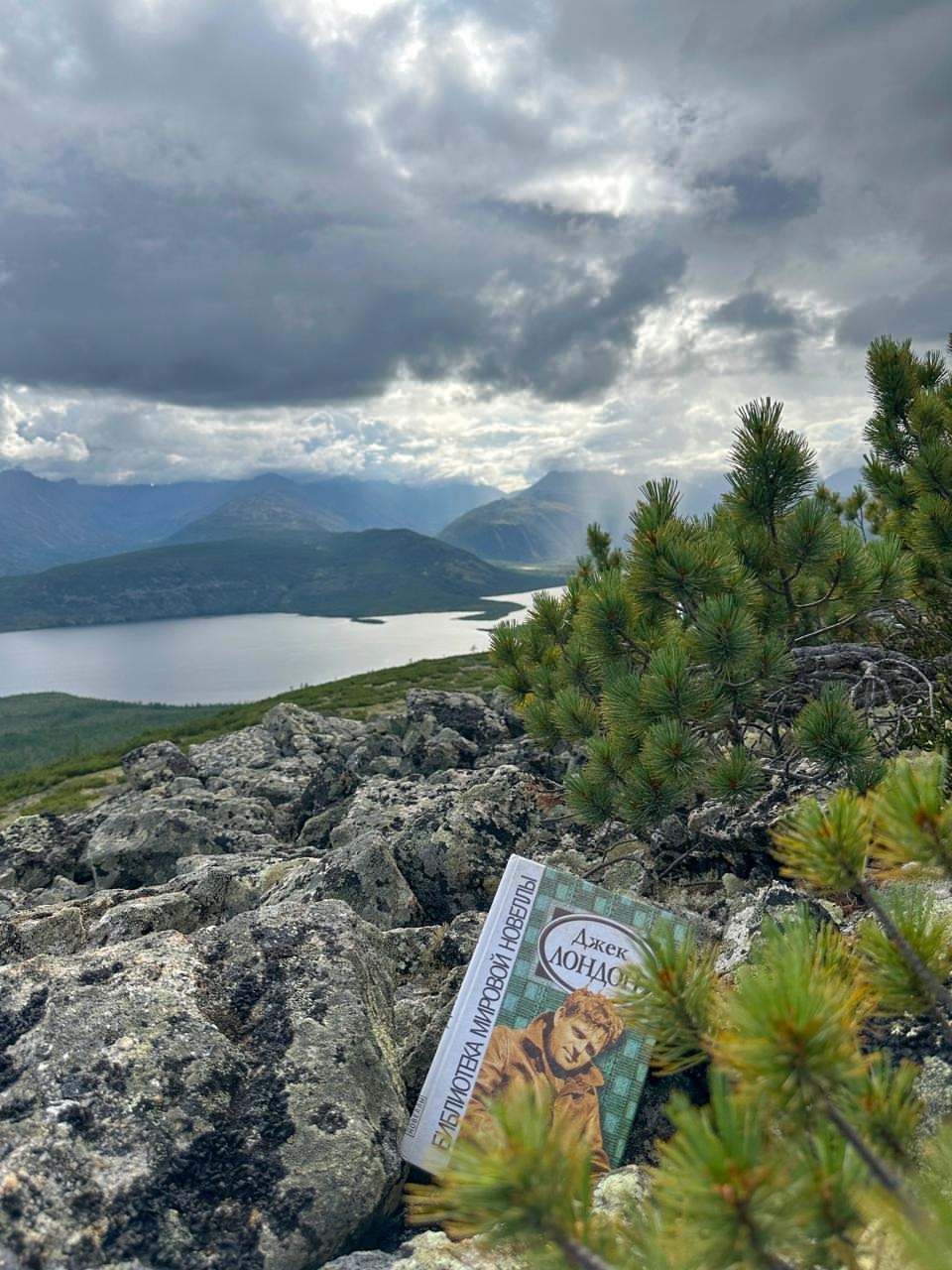 Показываем красоты Колымы с борта «косатки»