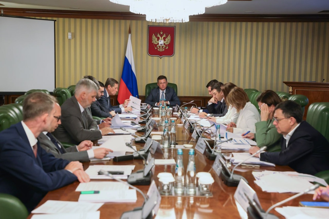 Александр Новак провел заседание подкомиссии по повышению устойчивости финансового сектора и отдельных отраслей экономики.