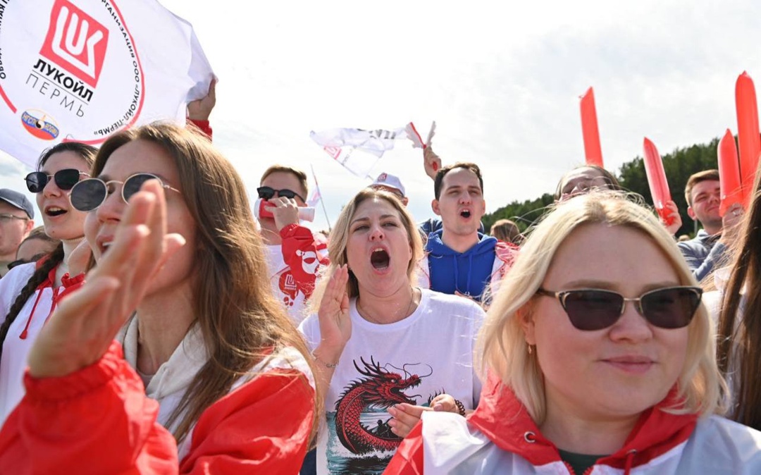 XVI чемпионат ЛУКОЙЛа по гребле на лодках класса «Дракон»: