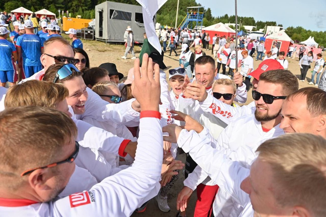 XVI чемпионат ЛУКОЙЛа по гребле на лодках класса «Дракон»: