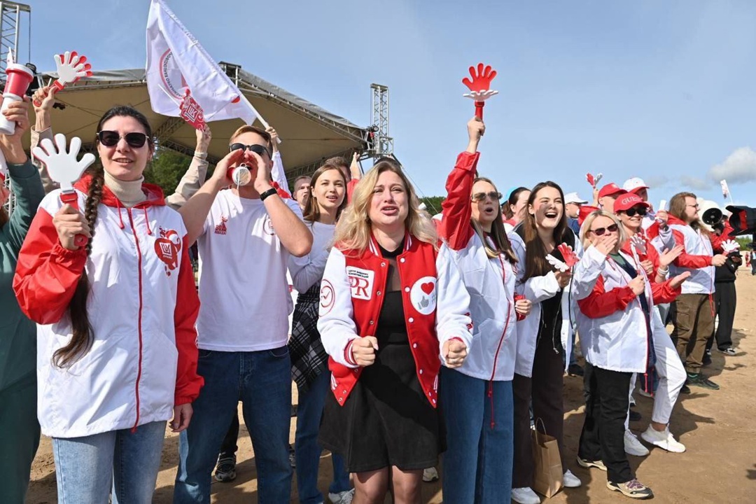 XVI чемпионат ЛУКОЙЛа по гребле на лодках класса «Дракон»: